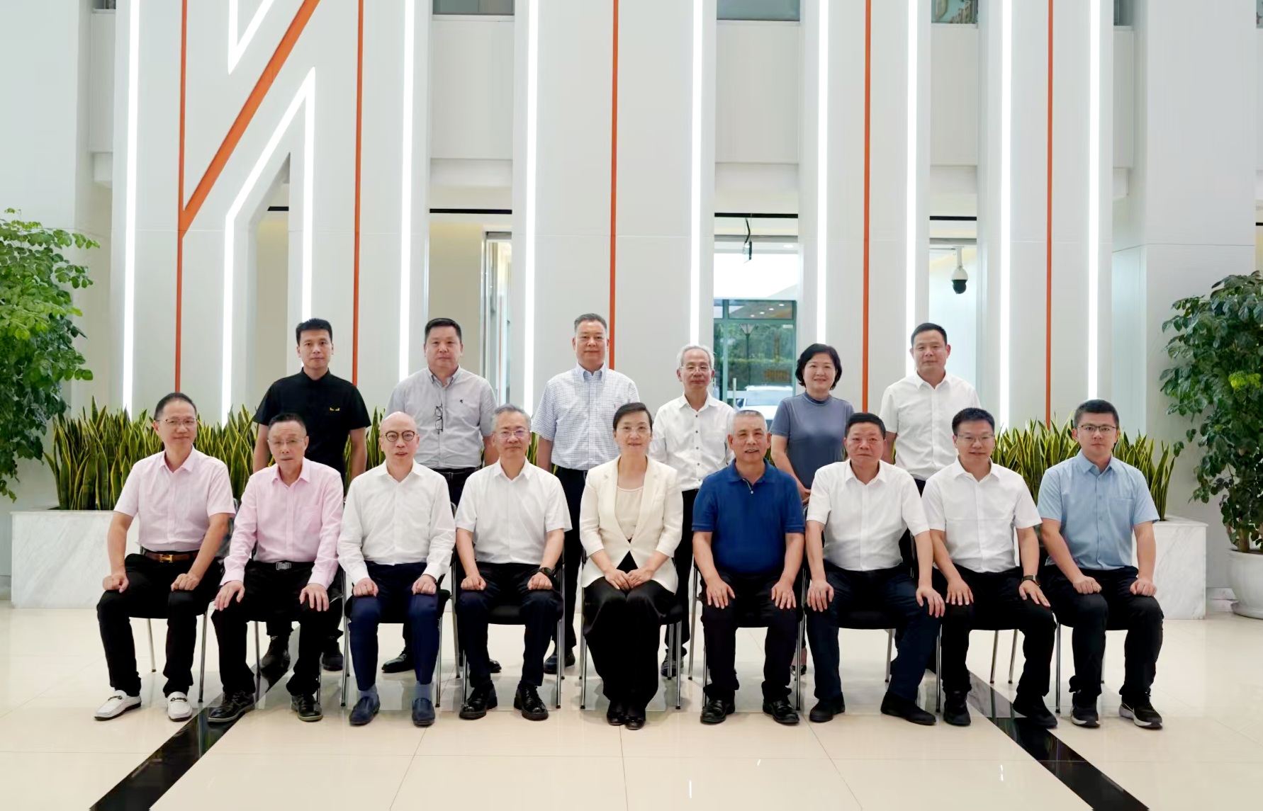 浙江省委常委、统战部部长王文序一行莅临我会调研指导